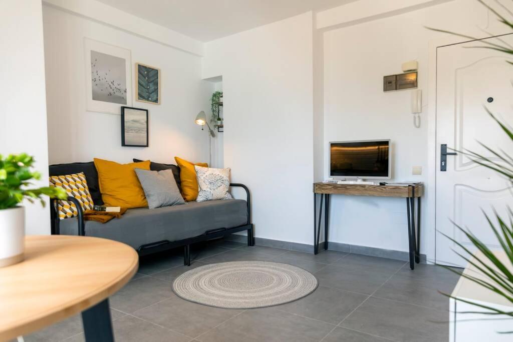 Beachfront Apartment Near Marbella Sitio de Calahonda Eksteriør billede