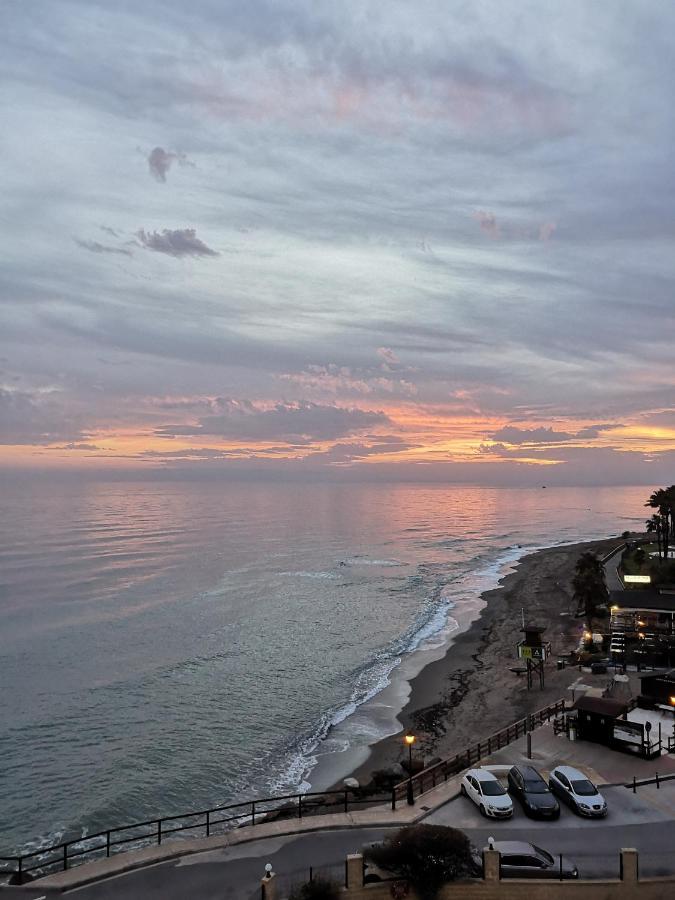 Beachfront Apartment Near Marbella Sitio de Calahonda Eksteriør billede