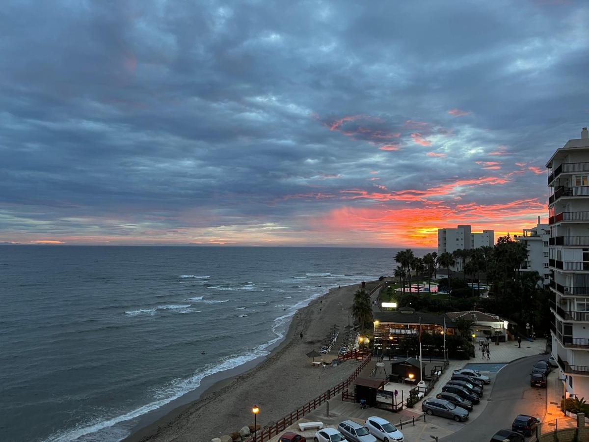 Beachfront Apartment Near Marbella Sitio de Calahonda Eksteriør billede